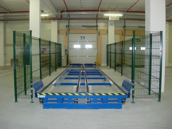 Chain Conveyor System  